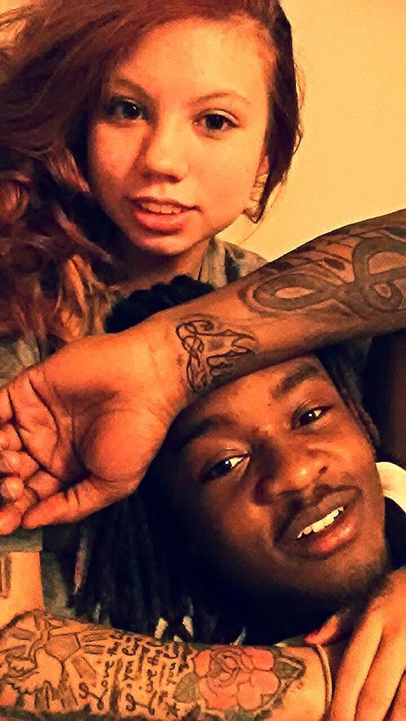 The__Gravity's tweet photo. Me And My Fiance' Chillin 💘🔥💉👌💪 #InkTeam http://t.co/Qrh9NSxB0R