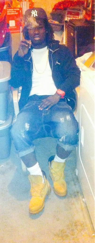 FlyGuyPedro's tweet photo. #BrainStorming🔥💨 http://t.co/OuTjShiFeJ