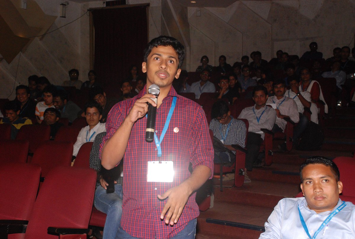 Volunteers have the shiniest badges at #WCMumbai