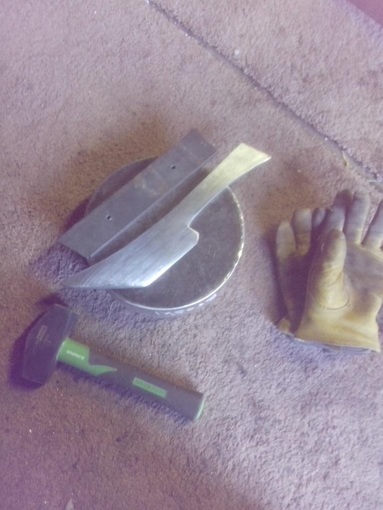 HelpTheMasses_'s tweet photo. Trying to #Blacksmith  Having fun:) so far so good http://t.co/5JrGa5RZDj
