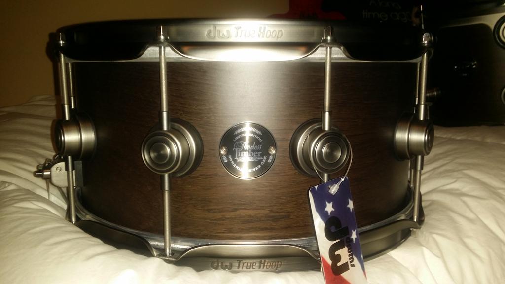 DrummerJakeT's tweet photo. #dwdrums #timelesstimber http://t.co/BlCB2IJQNw