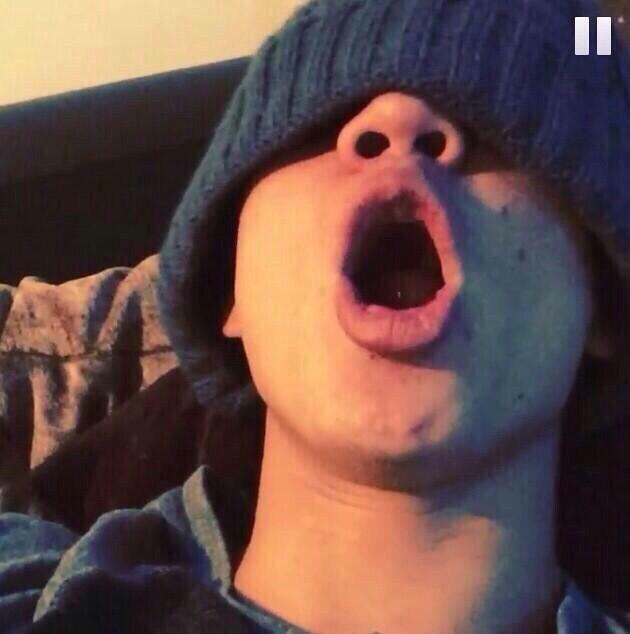 5SOSUpdatesUSA's tweet photo. Dorky Calum #KCA #vote5sos http://t.co/jnfOSCP2EF