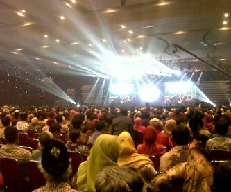 BS1tv's tweet photo. Suasana acara HUT BSI 27 #27HUTBSI http://t.co/wcI1XQVrrg