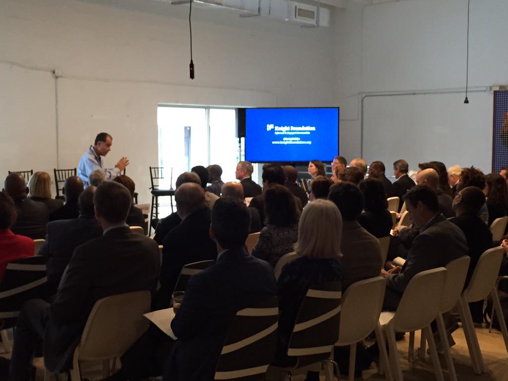 thelabmiami's tweet image. Paul George giving the @knightfdn a history of Miami at #theLABMiami!