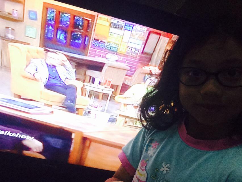 KNaura29's tweet photo. Lg nonton NET. @netmediatama http://t.co/XQNxy3ZkqI