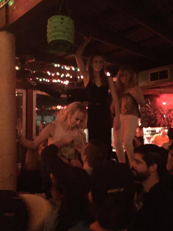 Fumps_PoolTable's tweet image. Say, we can go where we want to, a place that they will never find #safetyfirst #elevatedsurfaces