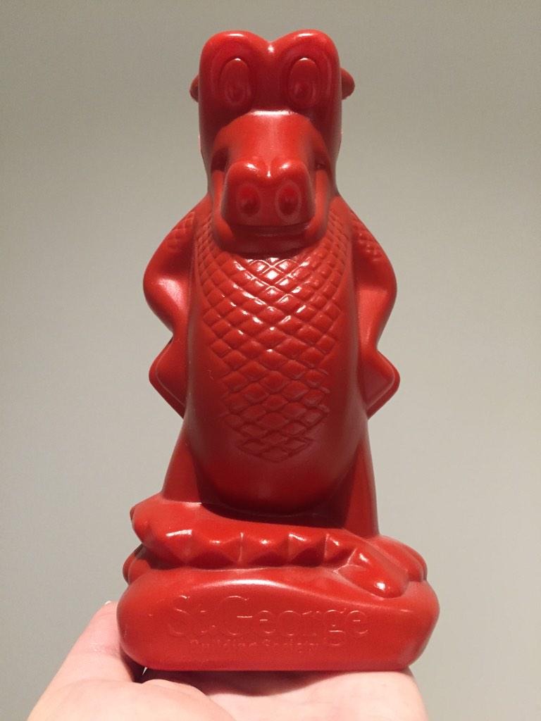J_darbs's tweet photo. Found this while cleaning today. St George Building Society Dragon money box. Complete with 1c and 2c coins 💰 http://t.co/aJG027H1pM