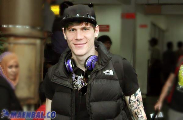 Few words about Bandung, nice city with very friendly people and good food. Nasi Goreng is my favorite. #Persib 😍