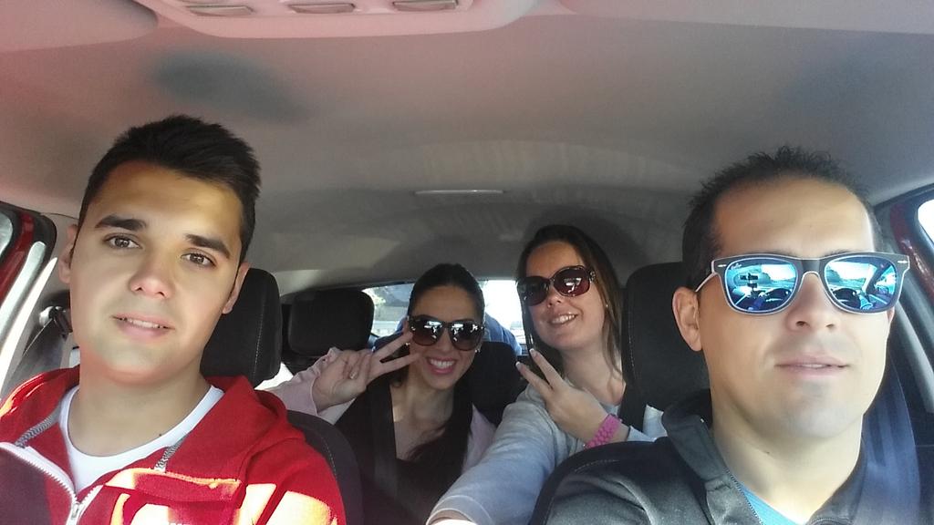 FanyYo's tweet photo. @CristinaMichito @87kayser @jonimelow de camino al Bosquee!!! http://t.co/od7Gqi4Ssn