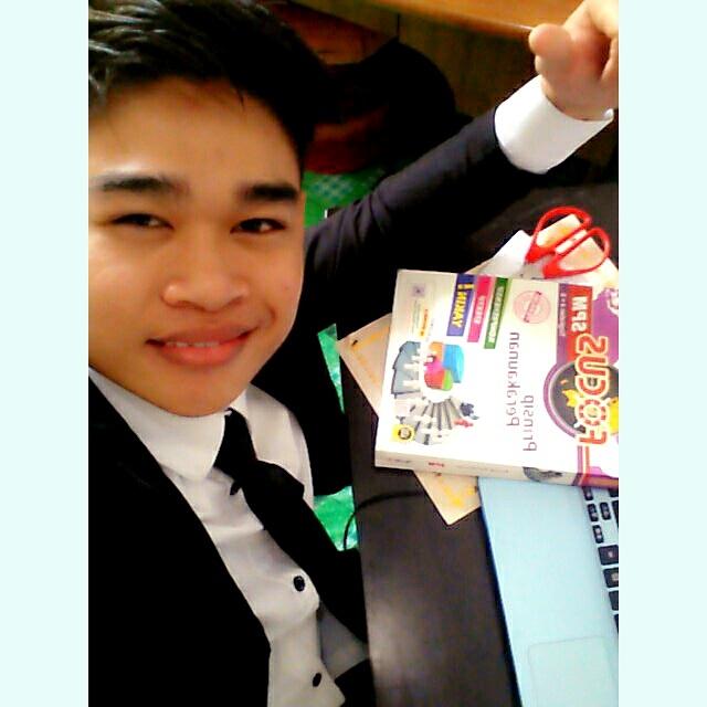 MuzzafHafiz's tweet photo. Good luck SMK!!! http://t.co/2h236XPpge
