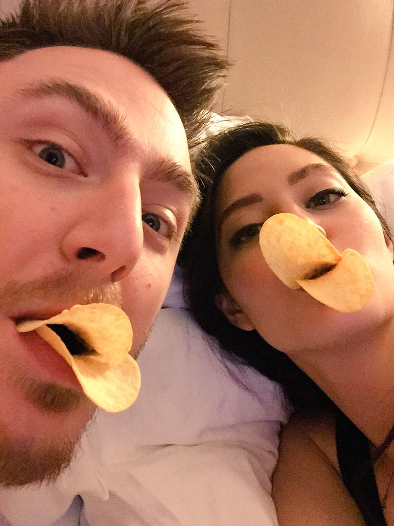 2MGoverCsquared's tweet image. Duck Face Selfie @GoldGloveTV