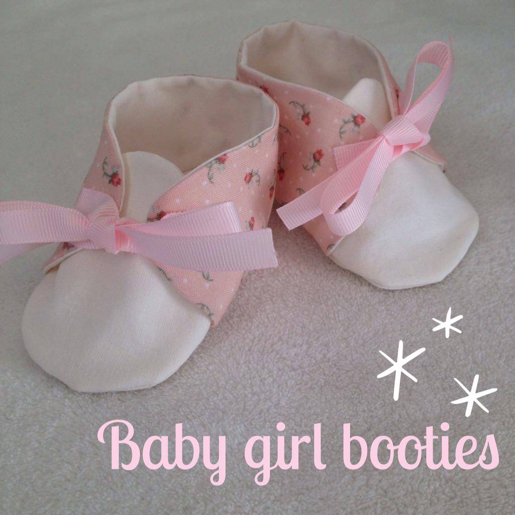 Tempanysuk's tweet image. #pramshoes #cute #babygirl #handmade #edible #tempanyskeepsakes