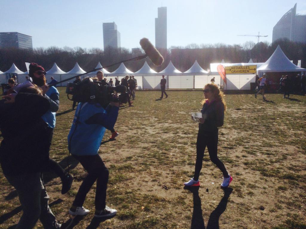 JimvanderDeijl's tweet image. Ze @schuurman_katja is nu nog bezig met haar programma 'Bodyscan'. Straks gaat ze start op de 10 km bij de #CPCloop.