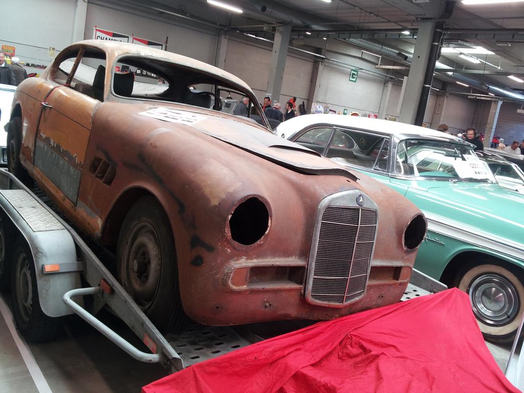 simmydrives's tweet photo. Another rusty Merc at Antwerp Classic Car Salon. It's a 200 coupe of a sort I've never seen before. http://t.co/C3k1qMT6bP