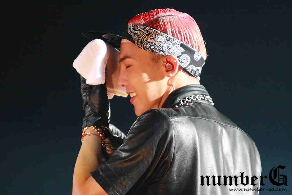 strangechildrgn's tweet photo. 4 일 생일 기념! 모든 논스톱 멋진 지용 사진 주셔서 감사합니다 한상 언제나!! 축하합니다!!!! 우후~!! 수고했어요 ^^* #NumberG4th @Number_GGG http://t.co/BDFMaPV5qr