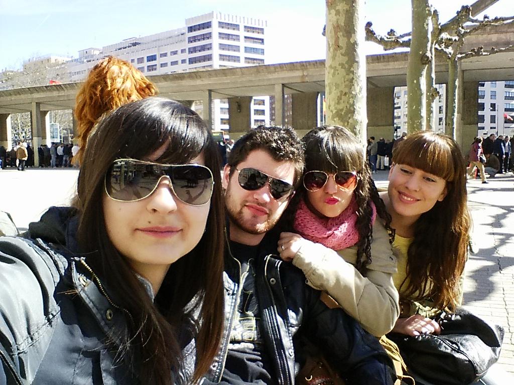 Hector_Axo's tweet photo. Burgos! Esperando a @Miguro93 .... @seneque15 @CrisCis93 @lauralume http://t.co/ITwl07ThSG