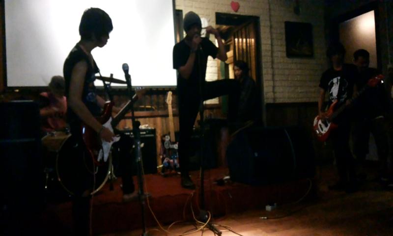 FOUND OF HOUSE tweet media