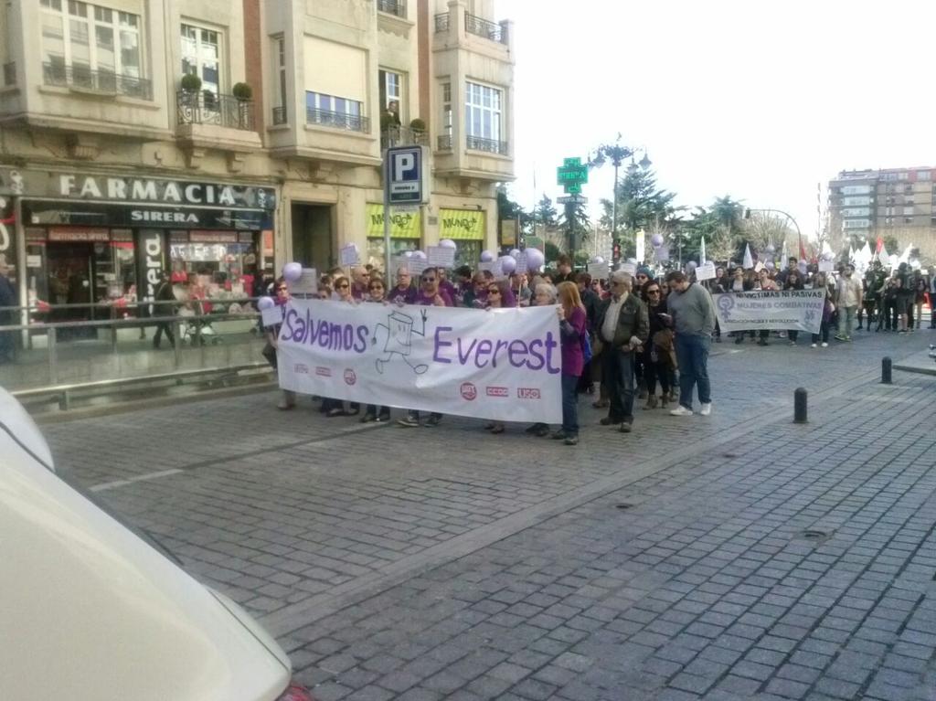 JC_P68's tweet photo. #SalvemosEverest #FelizDiaDeLaMujer http://t.co/hRyrAf5tpV