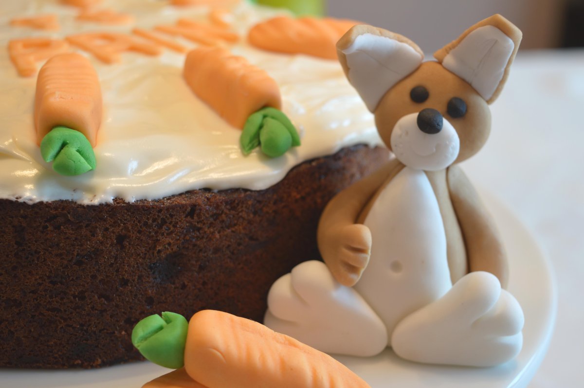 TeaCaddyAndCake's tweet image. Spring is definitely in the air. Easter will soon be here. Bookings been taken now and filling up quickly #SpringCake