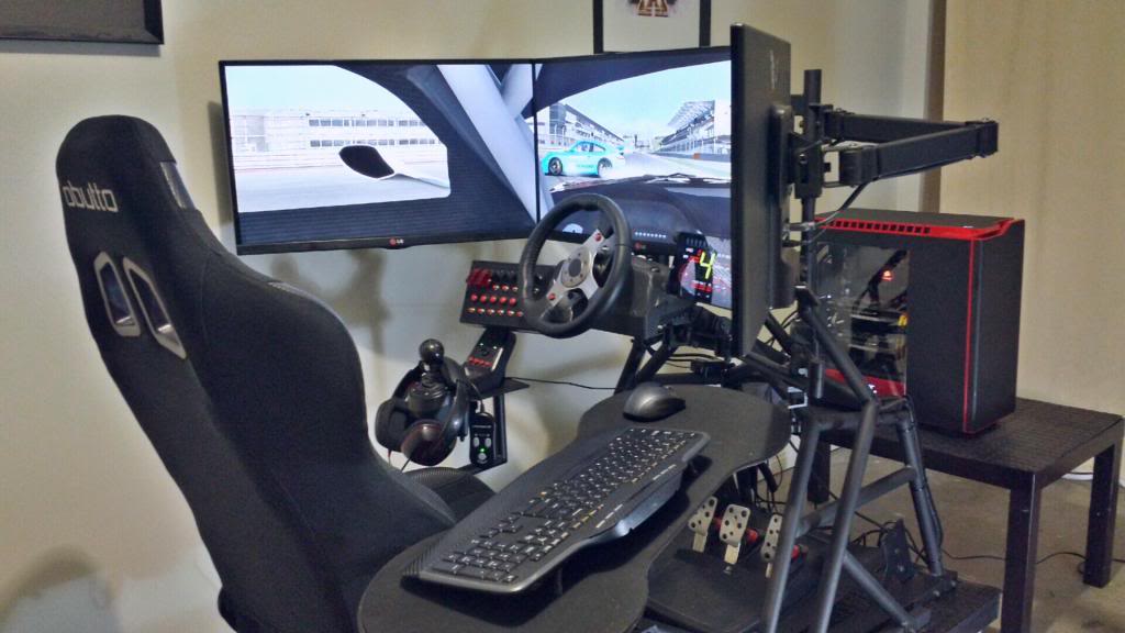 AMDIndonesia's tweet image. #RT Berkat teknologi #AMDEyefinity kamu bisa wujudkan PC RIG super keren untuk main game seperti berikut ini nih!