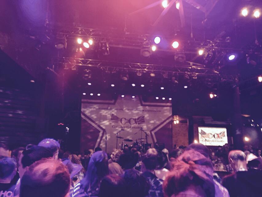 thegarethhicks's tweet photo. @C2Cfestival http://t.co/fviAxbfcMV