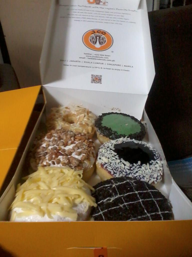 Pasalubong is <3 

#CraveSatisfied