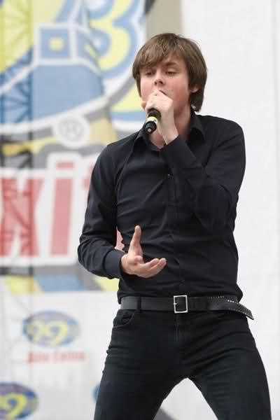 Happy Birthday to Mr. Tom Chaplin \\0/ The Sublime voice <3 