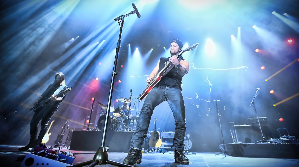 C2Cfestival's tweet photo. Don't know about you but we could listen to the mighty @KipMooreMusic all night. #C2C2015 http://t.co/zDv5gmt8jp