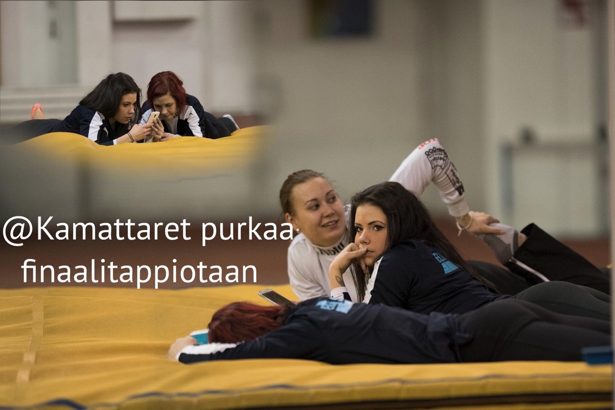 mailamiehet's tweet photo. @Kamattaret purkaa finaalitappiotaan. #hopeeeioohäpee #kylläsesiitä #hienoturnaus #pesis #smhalli http://t.co/i4r92ZXK8X