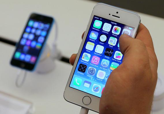 MarketWatch's tweet photo. Here's what being added to the Dow will mean for Apple. It's not exactly what you think. http://t.co/8WGbwVDSwp http://t.co/kr0aw6Mhla
