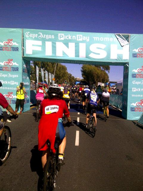 CarolBotswana's tweet photo. 1st Argus @CTCycleTour http://t.co/QNzaVKYCLx
