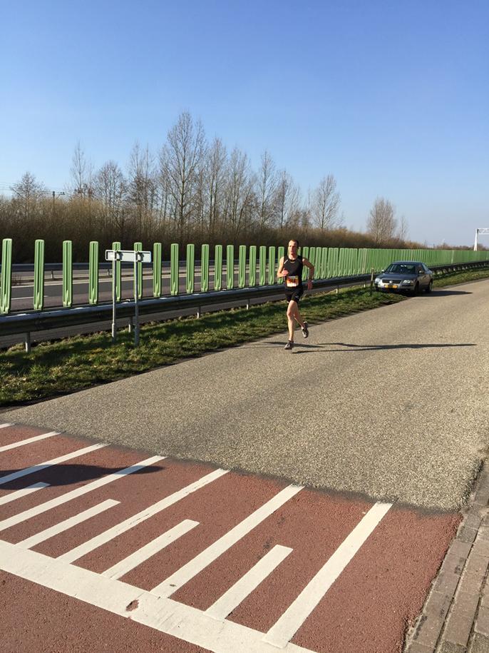 MariaGrossoDel's tweet photo. @MerenloopGrou de eerste vijf en tien km-lopers http://t.co/luKU2AD8oK