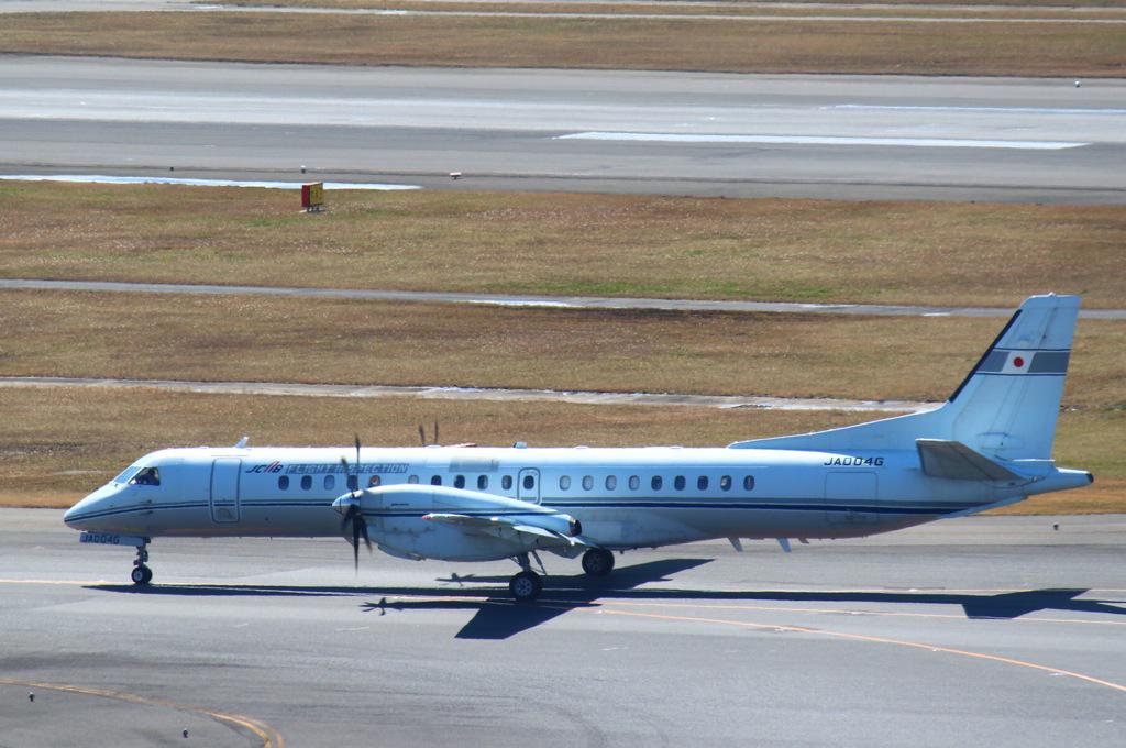 航空宇宙図鑑 サーブ00 サーブ社が開発したターボプロップ双発機 665km H以上という高速巡航性能と低騒音性能にすぐれている Crj 0などの低価格の小型ジェット機との競争に敗れ生産機数は63機と少ない T Co K125shtsgv Twitter