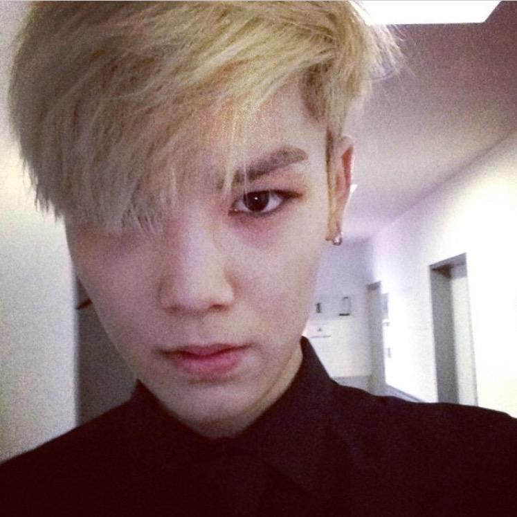 [INSTAGRAM] 150308 Zelo's IG Update with the caption "😂"