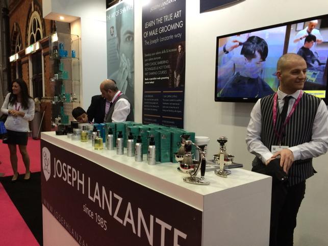 fitzyshair's tweet photo. Having fun # Joseph Lanzante # Manchester http://t.co/UYnntUjsn1