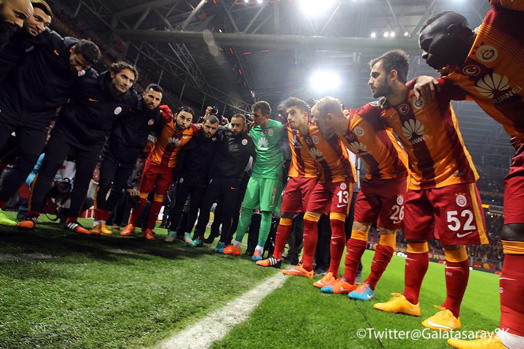 FOTO | Lider, derbide parçalı formayla sahada olacak.