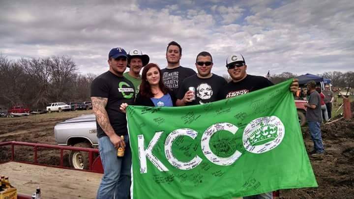 MeganAmerican's tweet photo. Representing at the Mudbog in Texas! @ChiveOnTexas @theCHIVE @MudBogger_net http://t.co/PbTPbznGkl