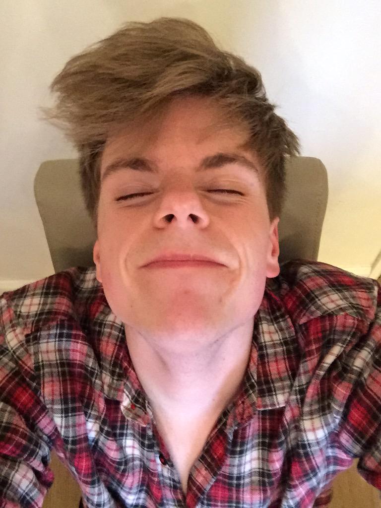 nikinsammy tweet picture