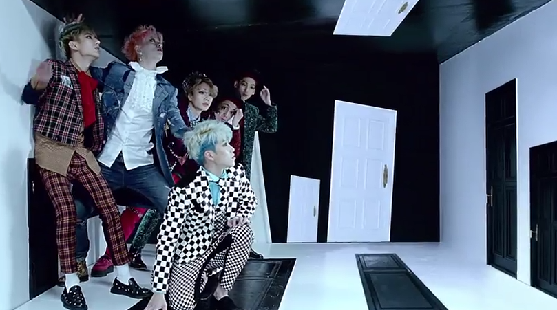 soompi's tweet photo. #Boyfriend Tells You to “Bounce” in Comeback MV
 http://t.co/M0NP2WcKSI http://t.co/jw5iJrrHAZ