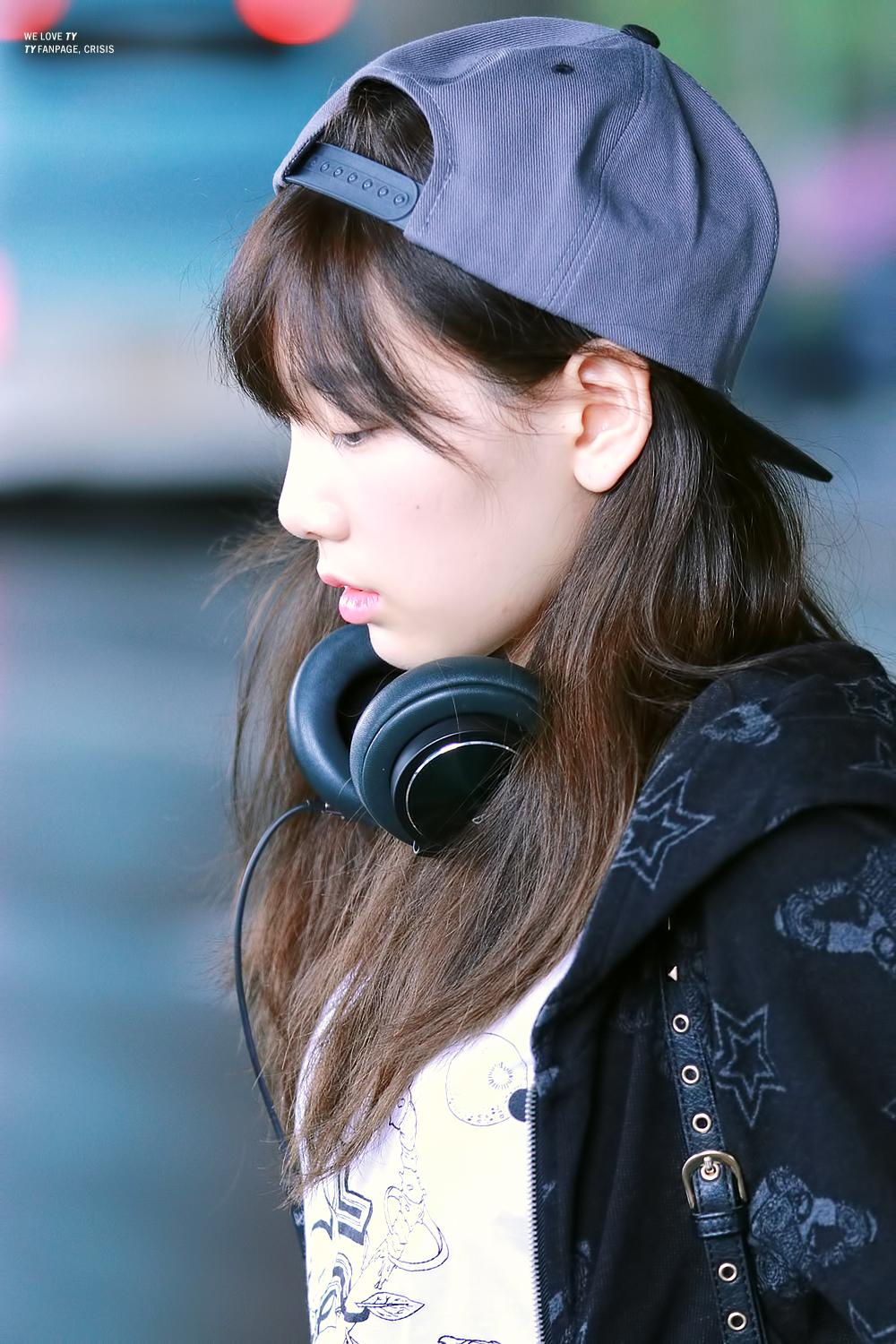 HAPPY BIRTHDAY KIM TAE YEON ~
09.03.1989 ~ 09.03.2015  