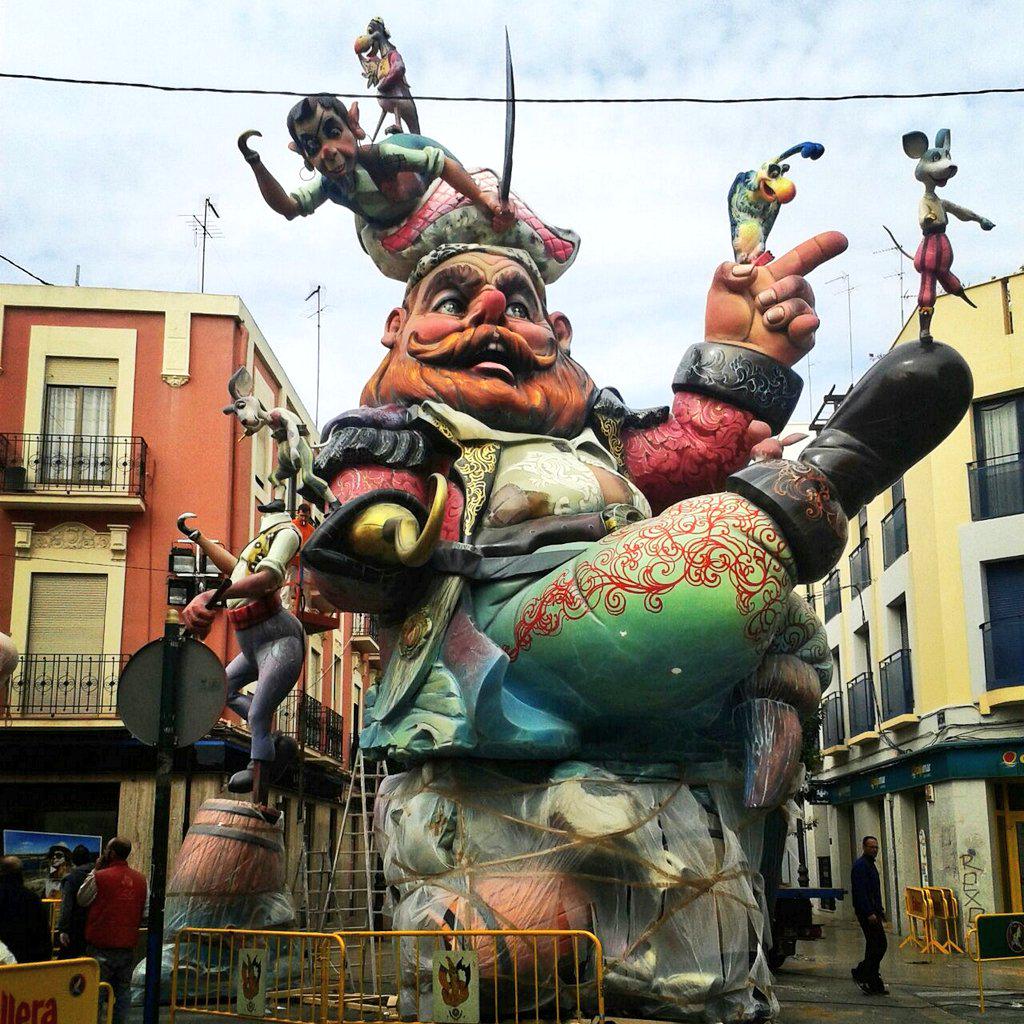 crisanchez29's tweet photo. Falla barón de san petrillo, mi segunda casa. #fallas2015 #bsp15 http://t.co/WHN2SLiZyx