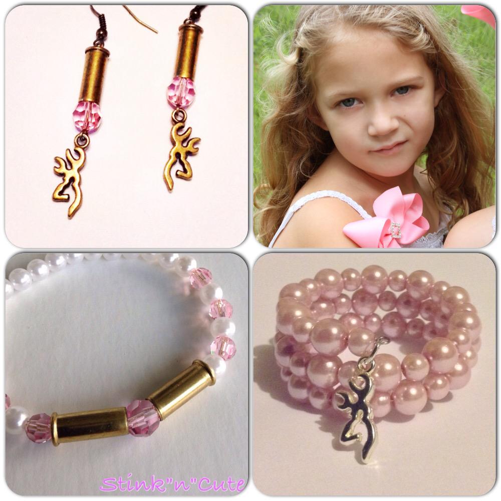 DawnHillDesigns's tweet photo. RT @stinkncute: #hairbow SALE http://t.co/9UuWQ1JSuEโฆ #BowDiva #DanceMoms #PageantBows #giftsforher #socialmedia ๐๐ http://t.co/qu5Dybk4yt