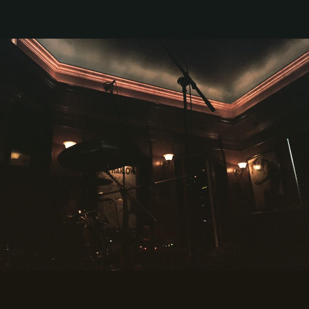 ThanksOfficial's tweet image. recording in the dark #secondalbum