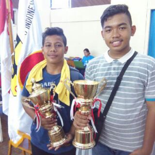 superrfree's tweet photo. Anggota @osamameikyo_ Gold medal bidang karate,ready to singapore!!! http://t.co/V1KUYTvo8n