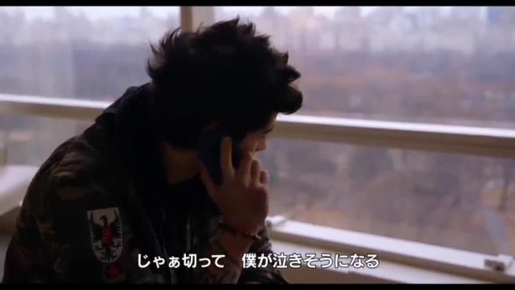 LLNZH_1D_353's tweet photo. Zayn「母さん、泣いてるの?」
「じゃあ切って、僕が泣きそうになる」
このシーン忘れらんない。
涙止まらんしもう😭
#onedirection #1D #1Depisode #Zayn #1D3D http://t.co/Gjdobw5SgB