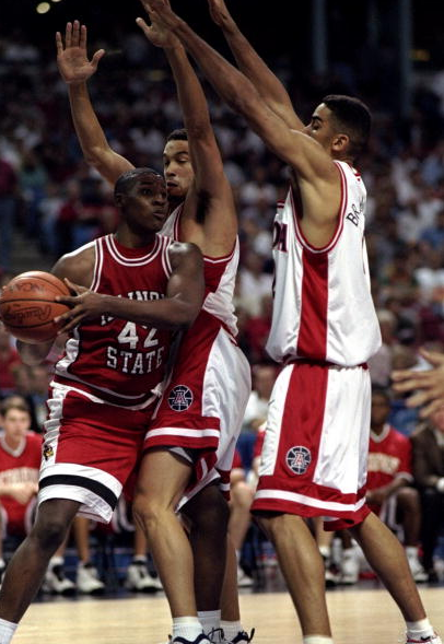 BrEpicBreen's tweet photo. @ISURedbirds 1998 Illinois State team -- the last Redbirds squad to win MVC tourney @ReggieRedbird http://t.co/8EOGYR9WVT