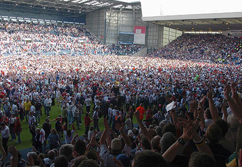 AntWilliams91's tweet photo. Statement from @WBAFCofficial: "Pitch invasions cannot be tolerated under any circumstances". May 2nd 2005? #wba http://t.co/qVGF8jqzPq