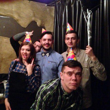 KamiGackt's tweet photo. Отметили день рождение тату-студии #VipTattoo #Омск #RockClub http://t.co/iEqQ616ceI