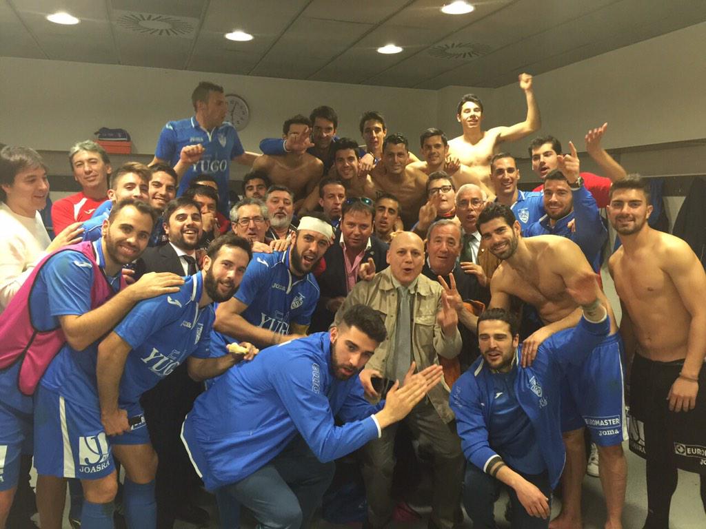 jorgepelegrina5's tweet photo. Una imagen vale mas que mil palabras!!
Gran victoria en valdebebas!!golito con dedicatoria para mi viejo😍😍😍😍 http://t.co/3QB4MOaQ3W
