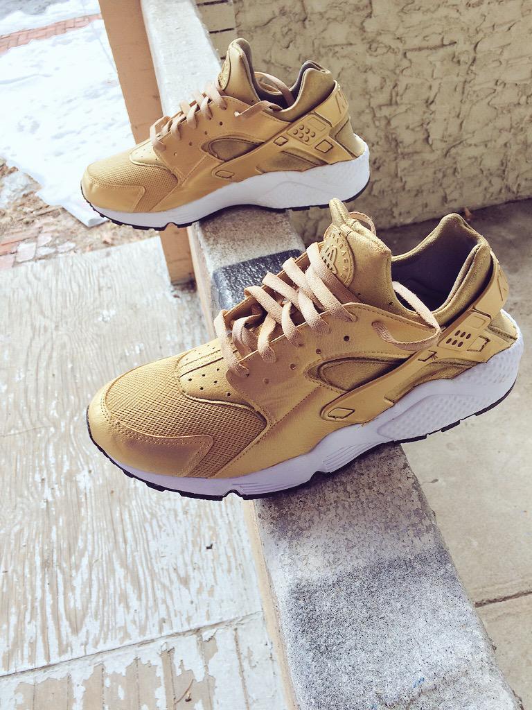 custom huaraches gold
